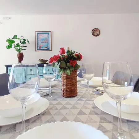 Bright & Spacious 2 Bedroom With Terrace Gz-ypiz1-1