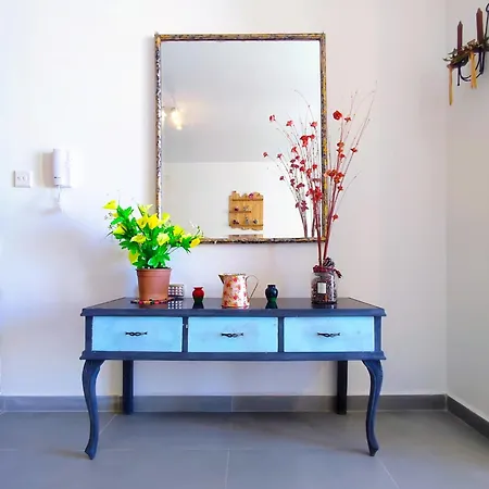 Bright & Spacious 2 Bedroom With Terrace Gz-ypiz1-1